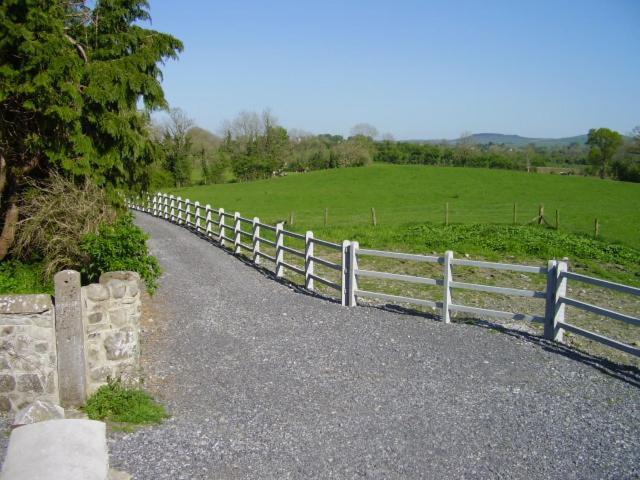 Glenboy Country Accommodation Oldcastle Екстериор снимка